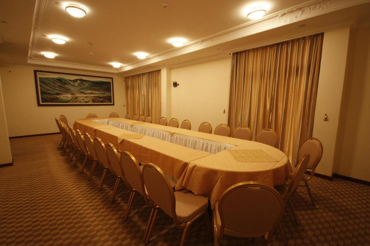 Caravan Hotel Addis 外观 照片